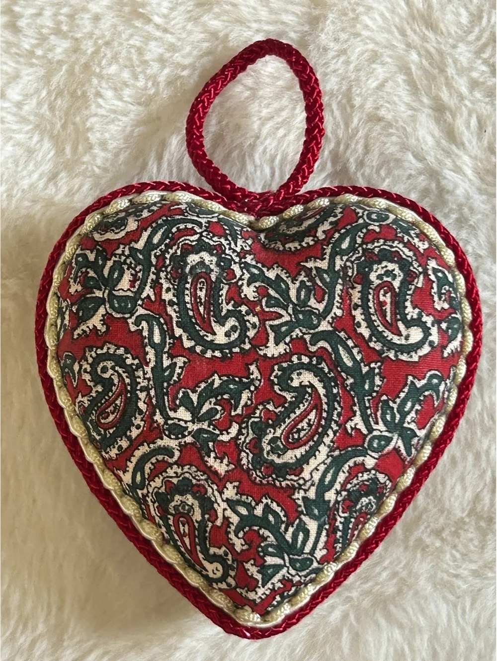 Heart-Shaped Paisley Patterned Hanging Ornament